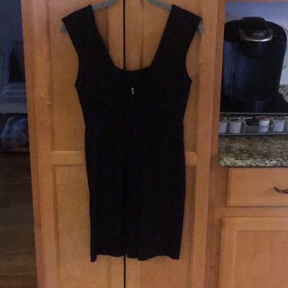 Dress - Picture 5 of 10